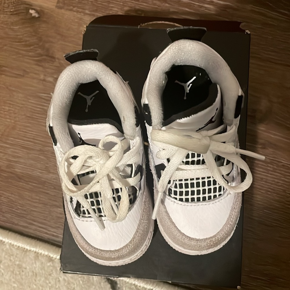 Jordan 4s military black - Picture 4 of 6